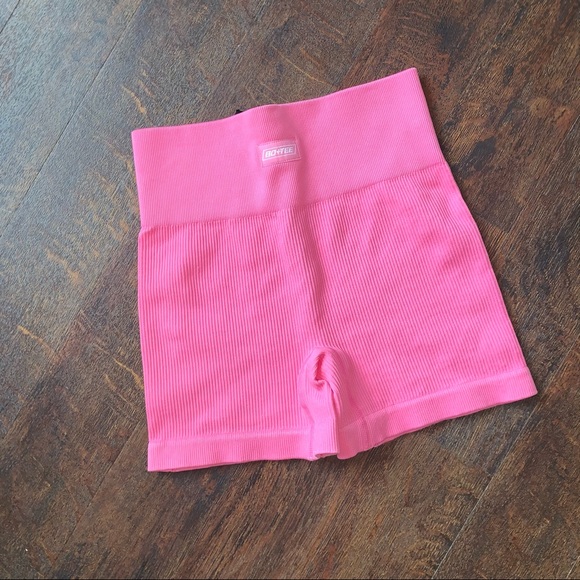 NWT Bo + Tee x Meggan Grubb Intense ribbed bike shorts - Picture 9 of 16